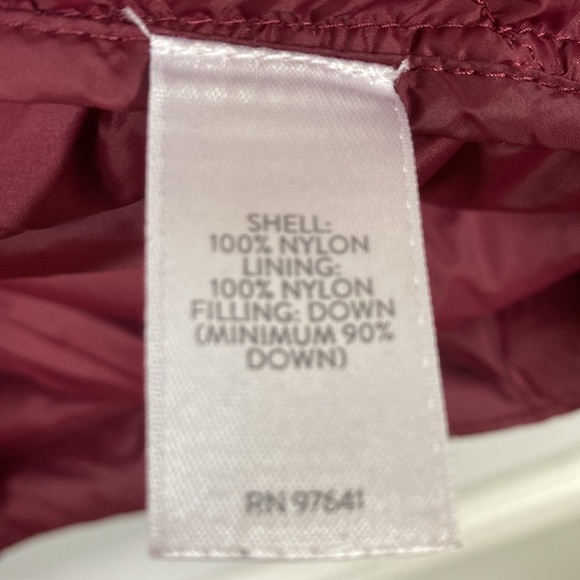 J. Jill Down Filled Quilted Burgundy Puffer Coat Size XL Petite - Picture 6 of 8